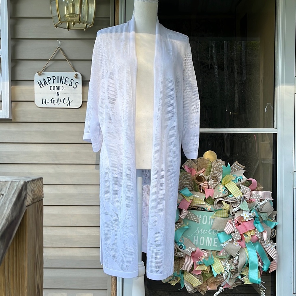Fun sport Sz-S kimono/swim coverup! Sheer. White floral. Lite Stretch, knit feel